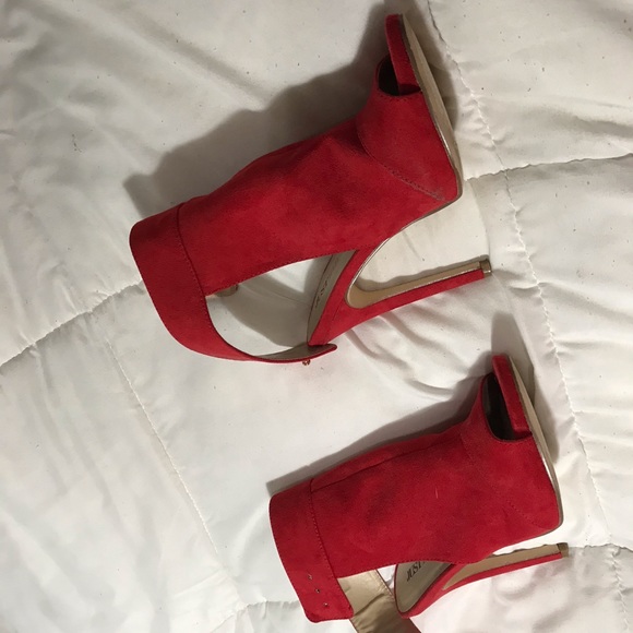 Red just fab heels. (Velvet). Size 5.5. - Picture 3 of 8